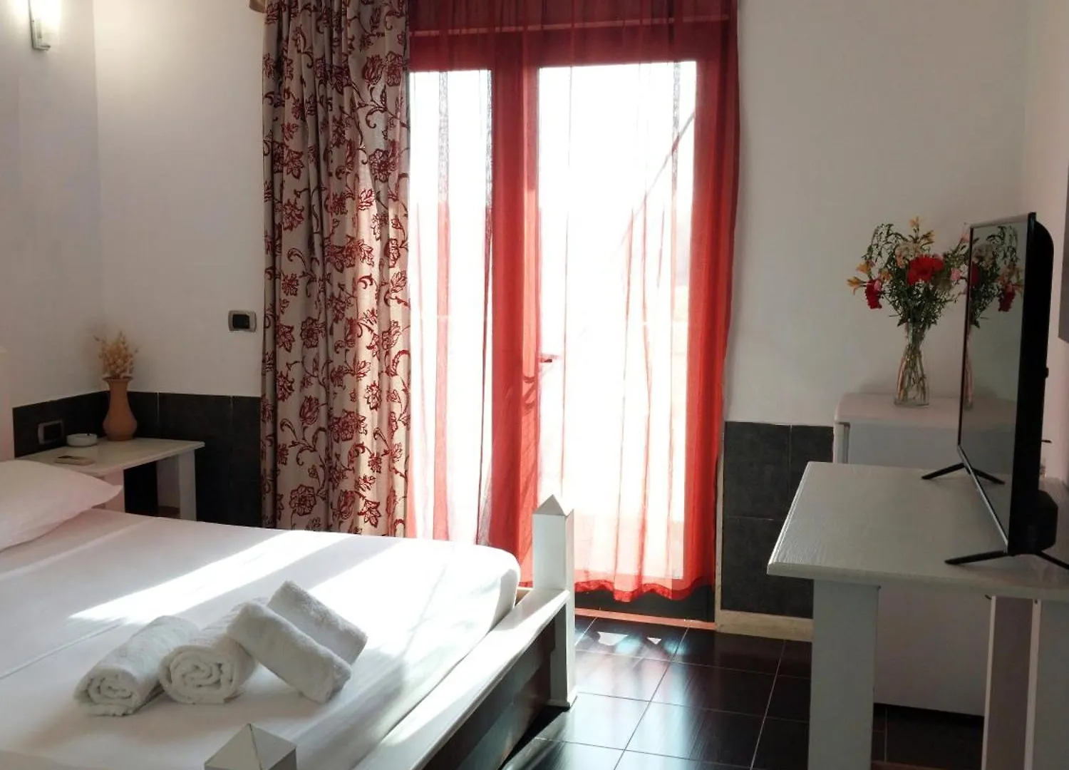 Hotel Different Divjake